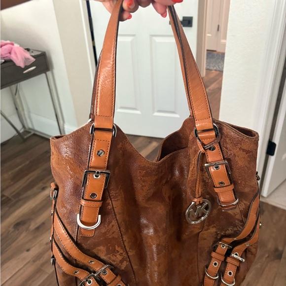 Michael Kors Brown Leather Shoulder Bag - Picture 2 of 3